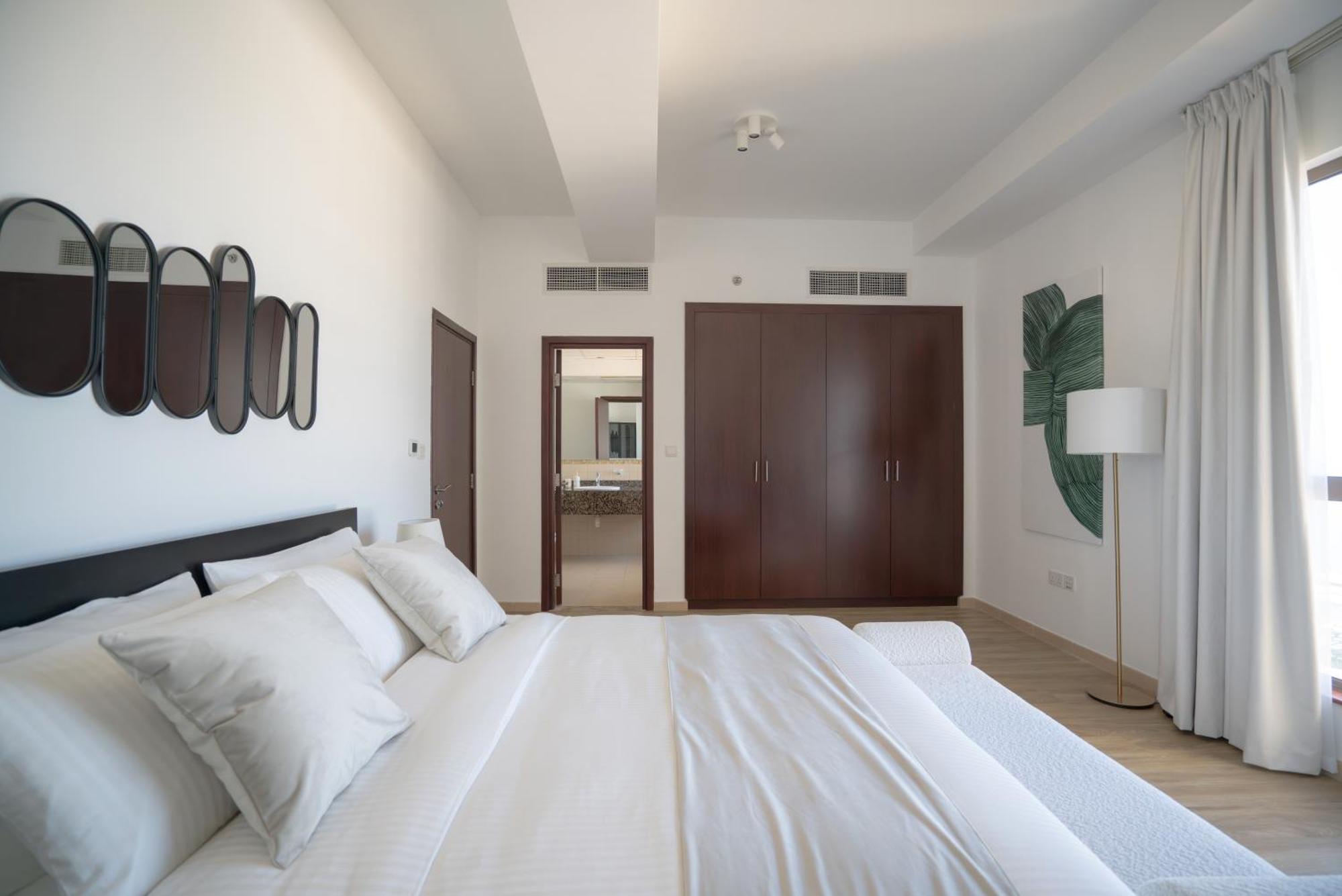 Apartment Gma Amwaj 2br Sea View High Floor Dubai