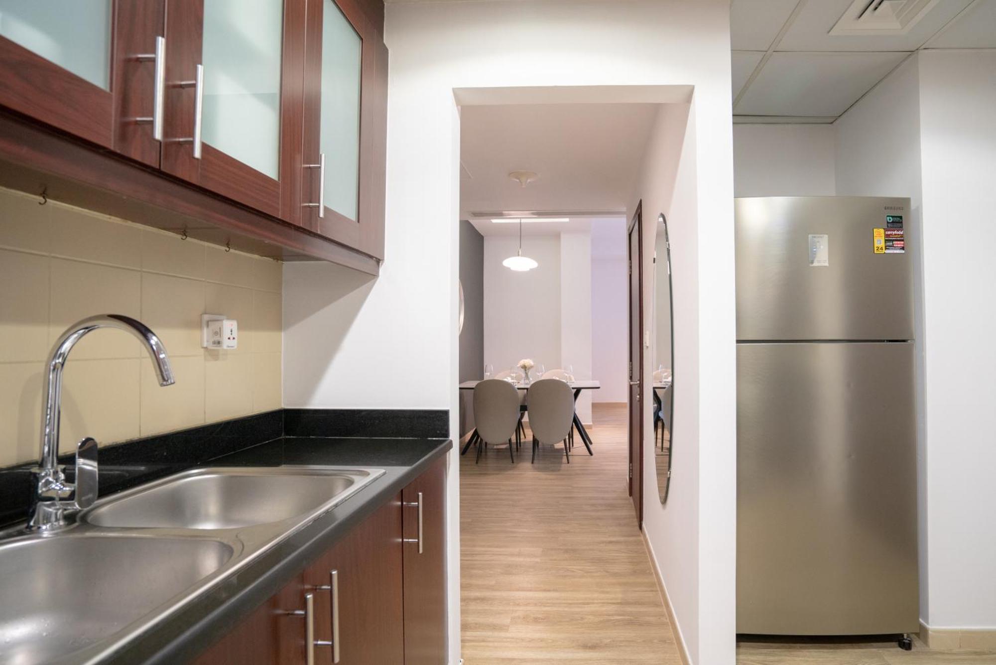 Gma Amwaj 2br Sea View High Floor Dubai