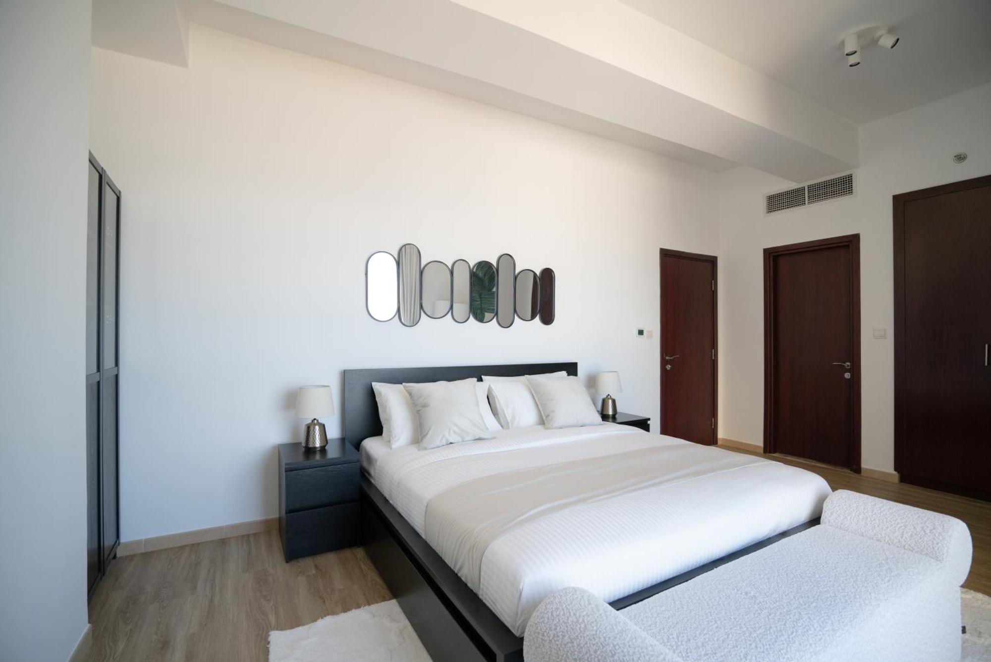 Apartment Gma Amwaj 2br Sea View High Floor