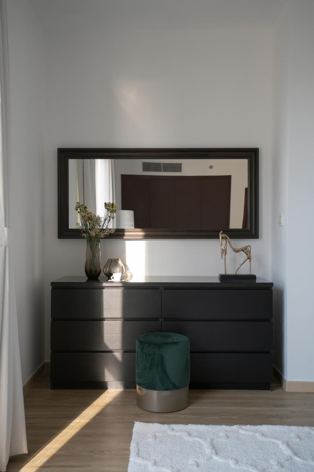 Gma Amwaj 2br Sea View High Floor * Dubai