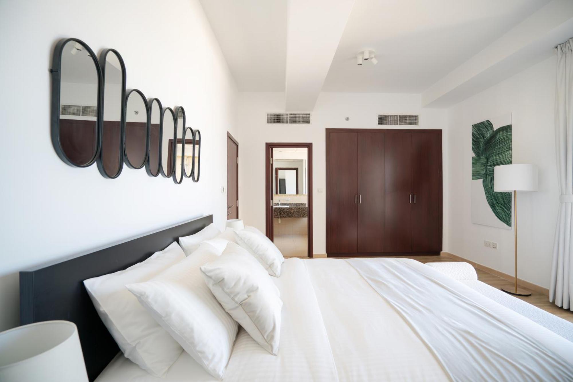Gma Amwaj 2br Sea View High Floor Apartment *