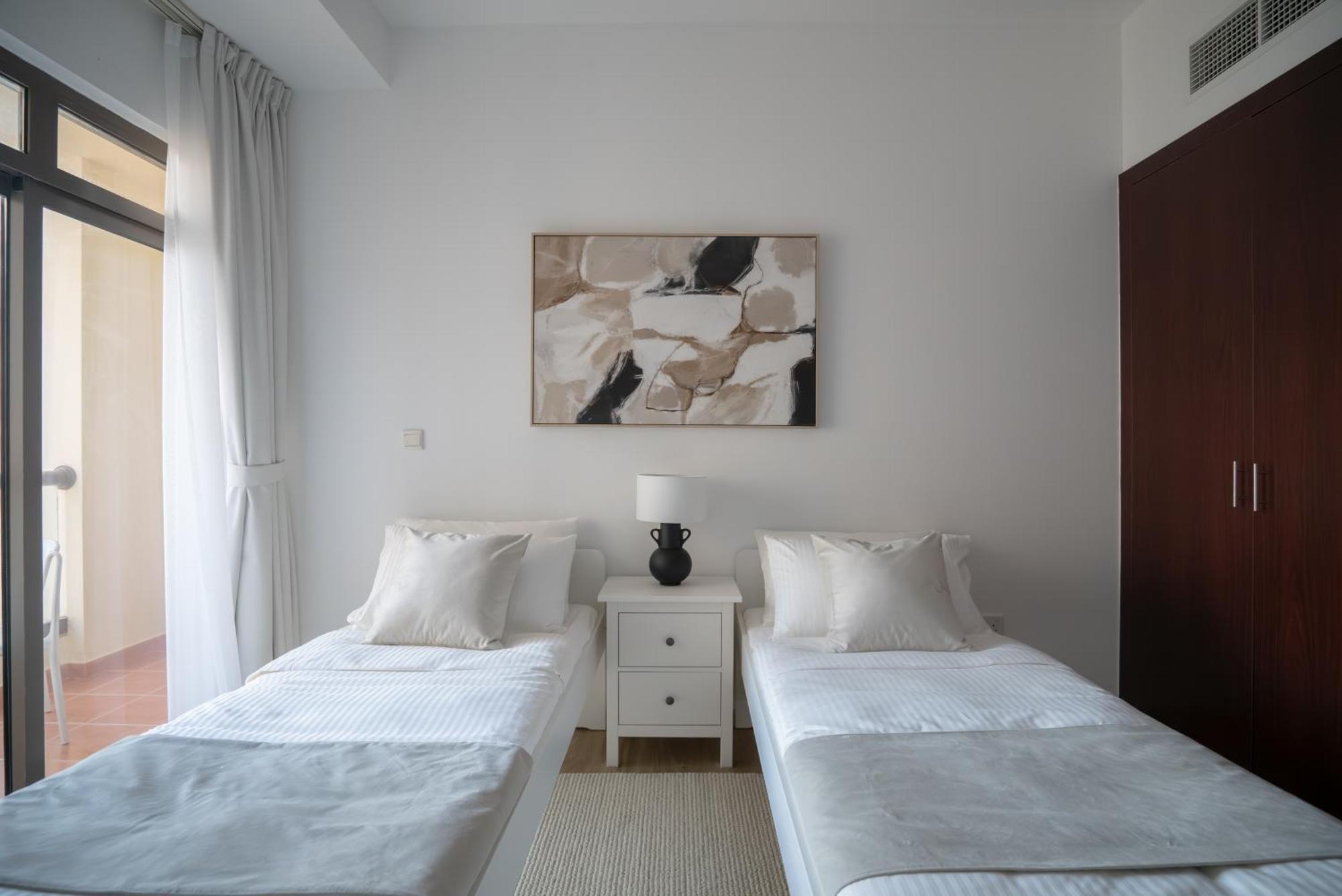 Apartment Gma Amwaj 2br Sea View High Floor