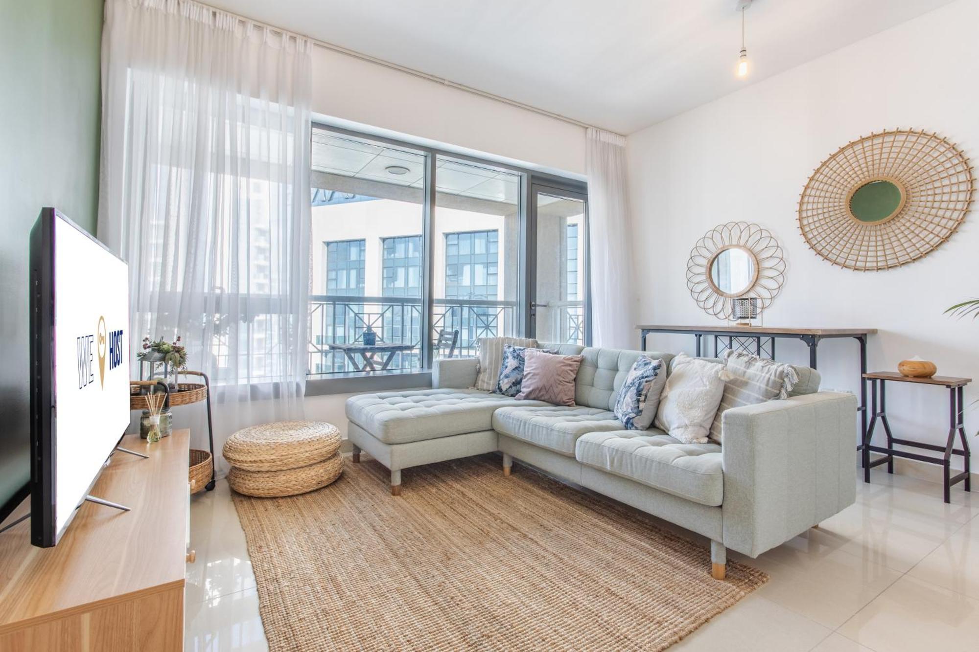 Wehost - Modern 1br Close To Burj Khalifa And Mall Apartment Dubai