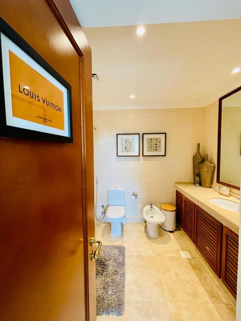 Peaceful Escape Near The Beach With Private Garden Dubai
