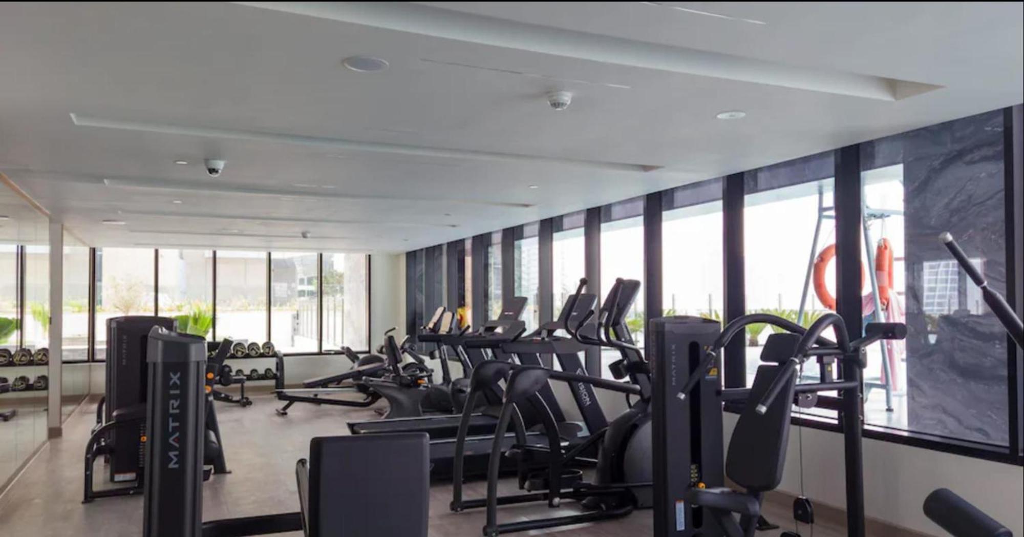 Contemporary Business Bay!