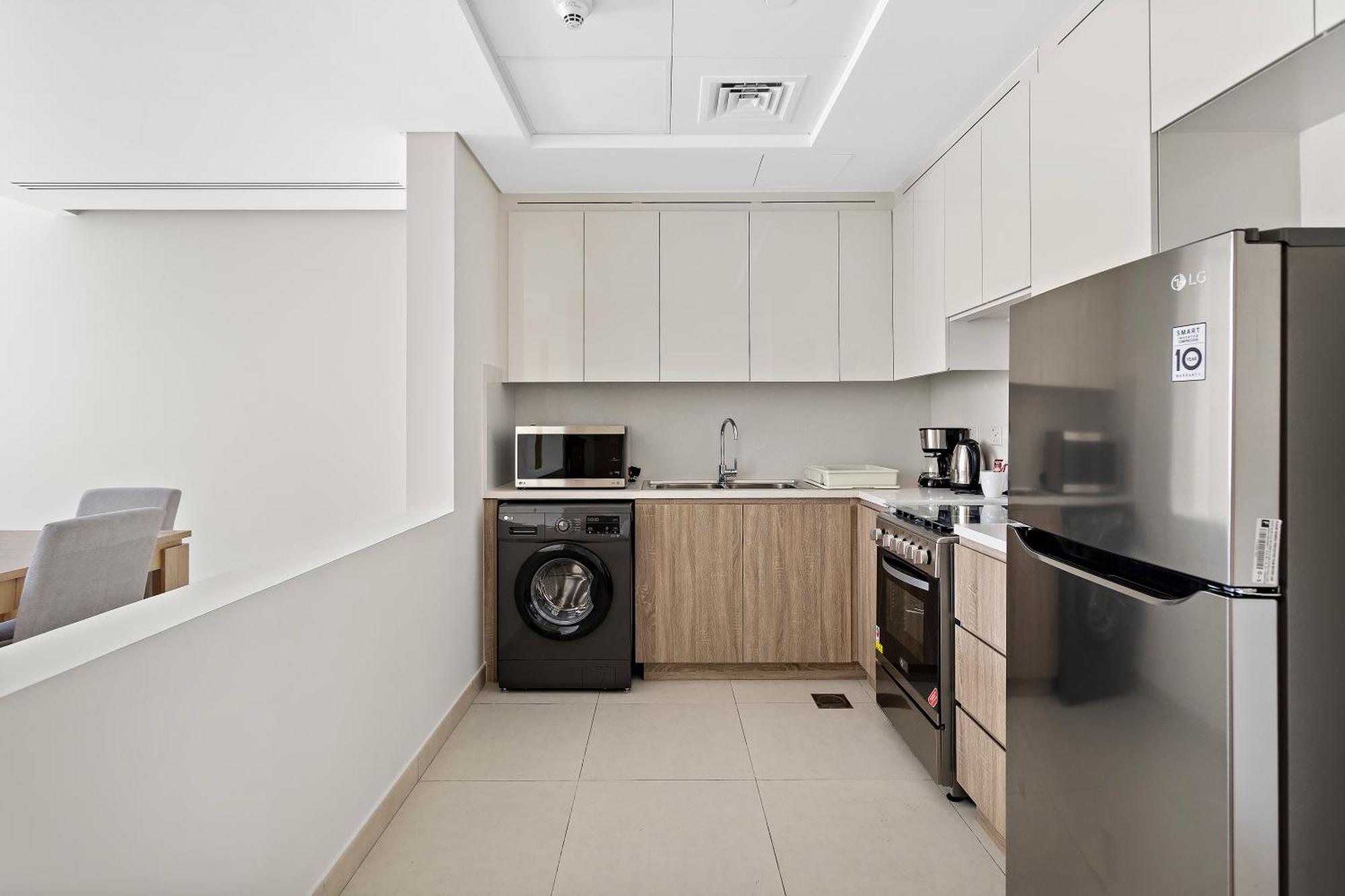 Lovely 1br In Mirdiff Hills Apartment *