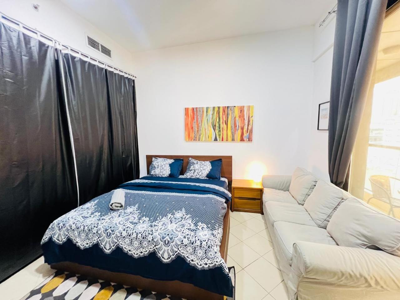 Private With Curtains In Marina & Blue Water * Dubai