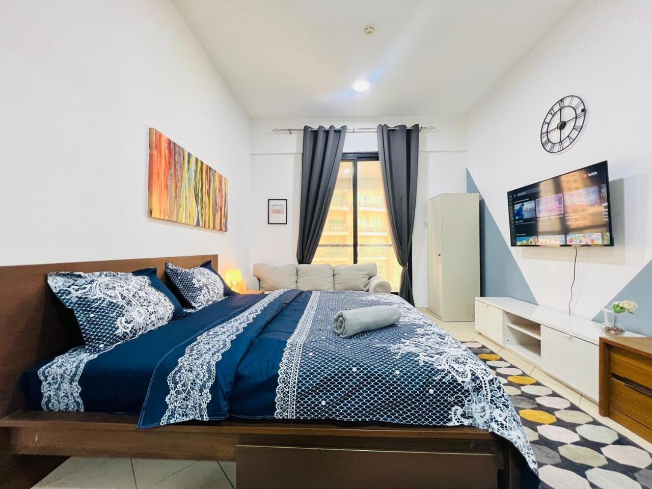 Private With Curtains In Marina & Blue Water