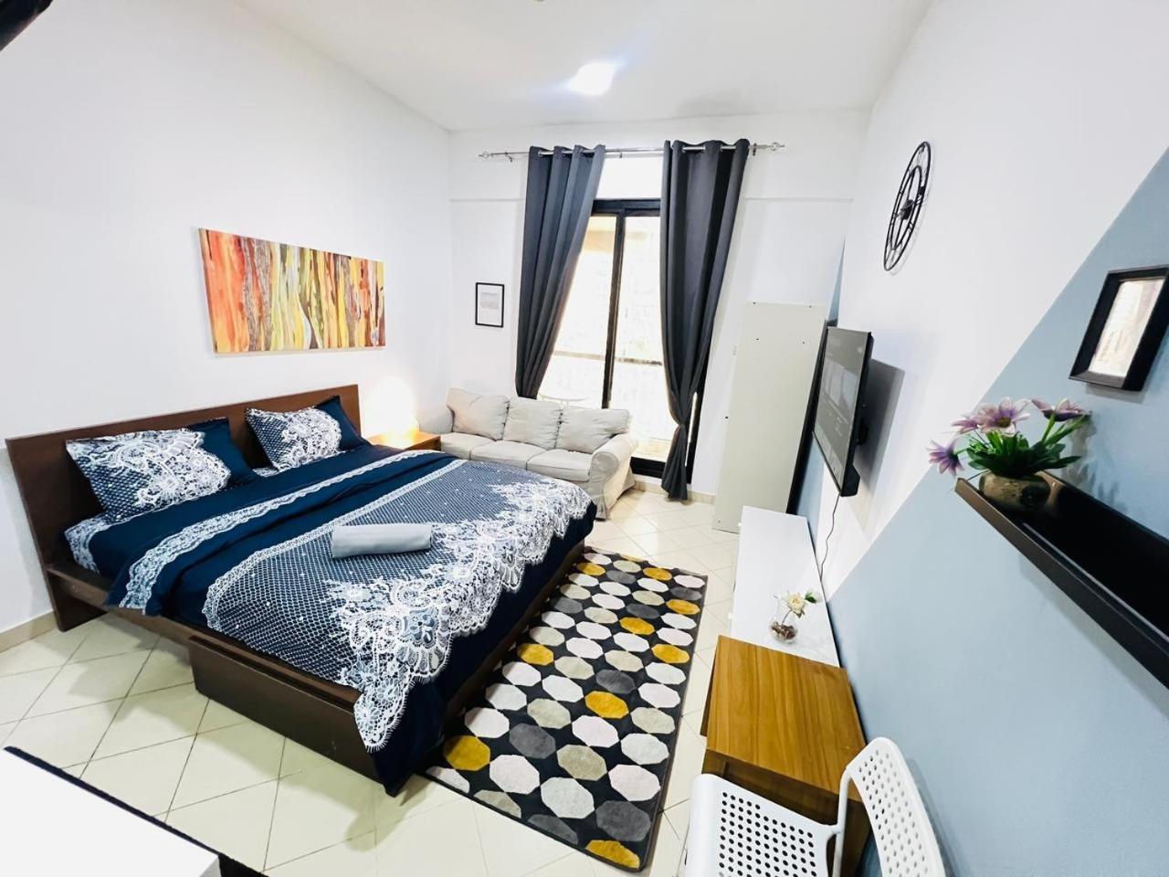 Private With Curtains In Marina & Blue Water * Dubai