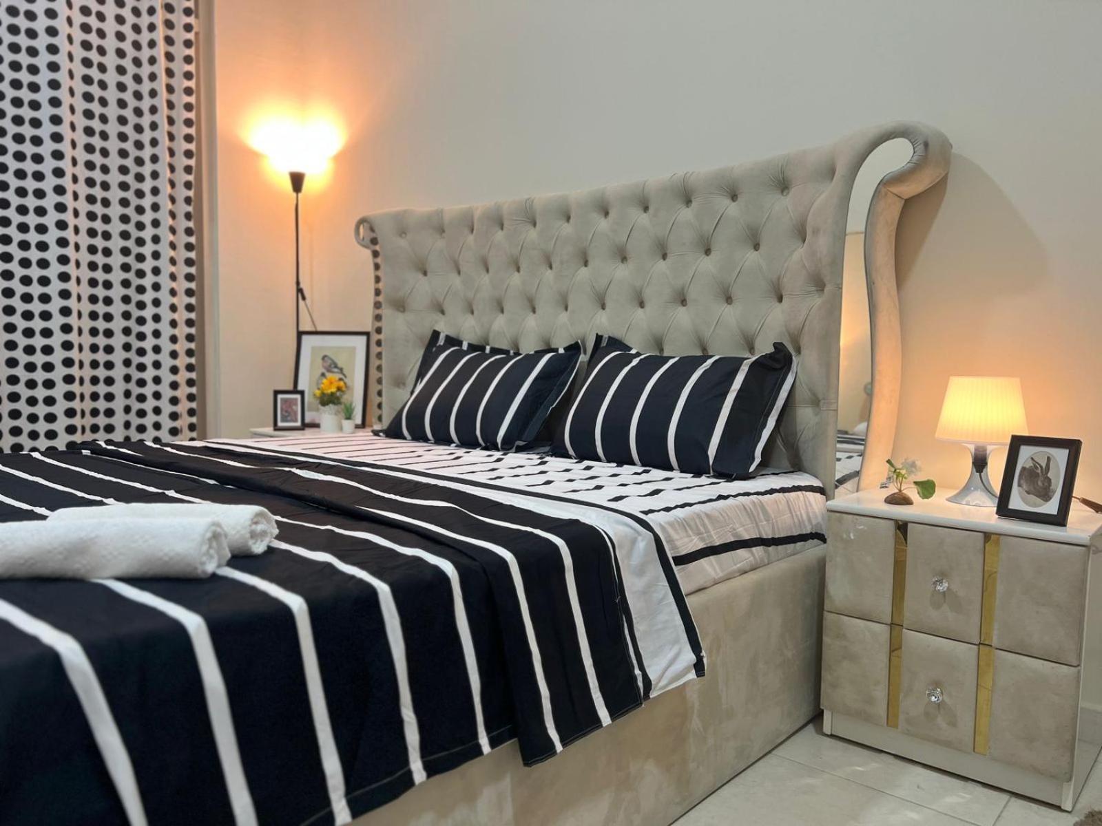 Master With Attach Bathroom Near Mall Of The Emirates