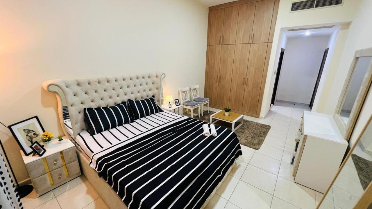 Homestay Master With Attach Bathroom Near Mall Of The Emirates *
