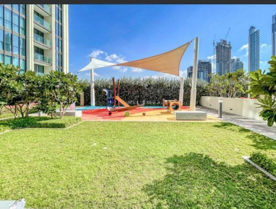 Apartment Skylight Two Bedroom Downton Views 1 Direct Access To Mall *