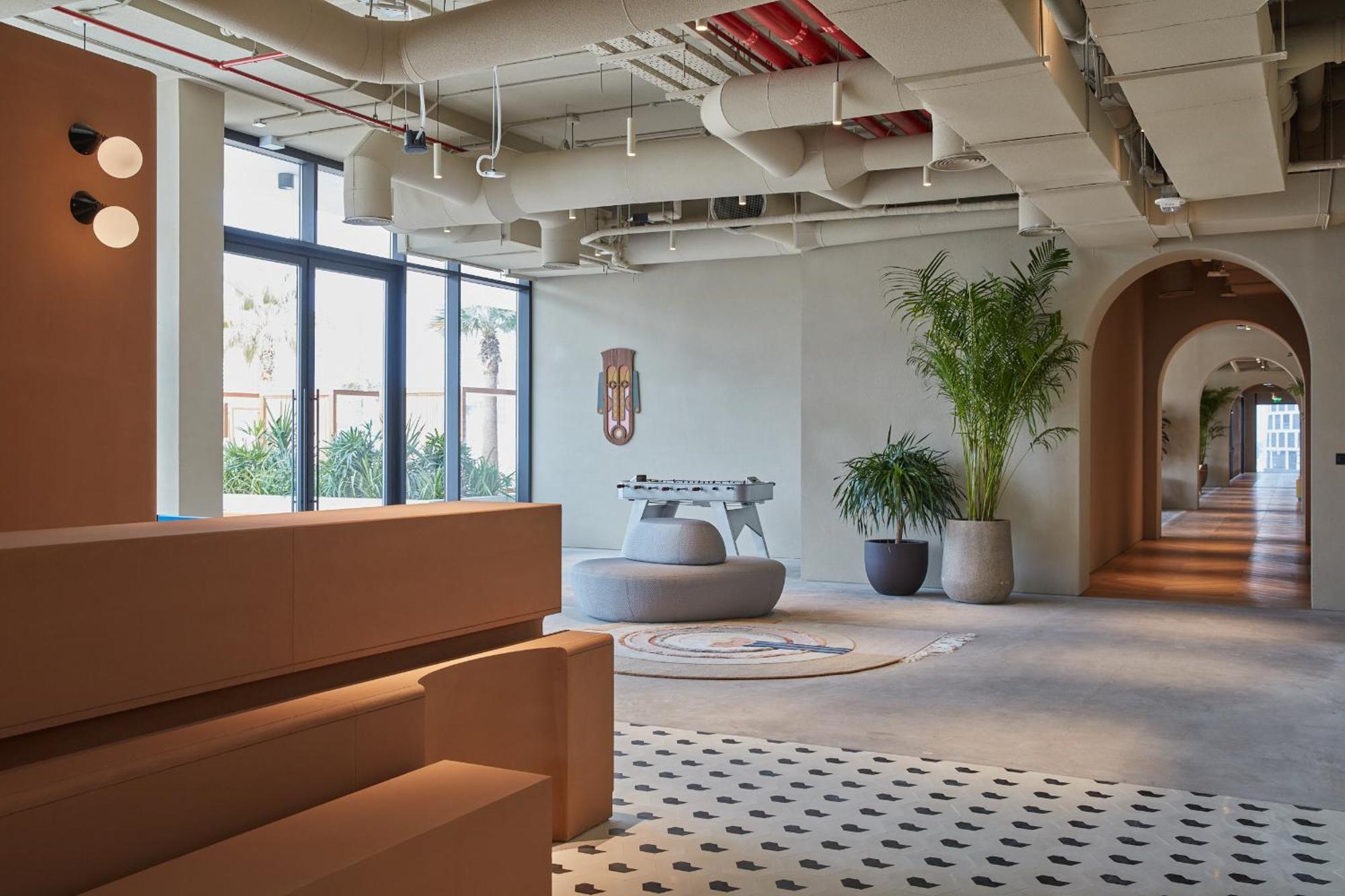 Executive At Upside Living, Business Travel Ready *