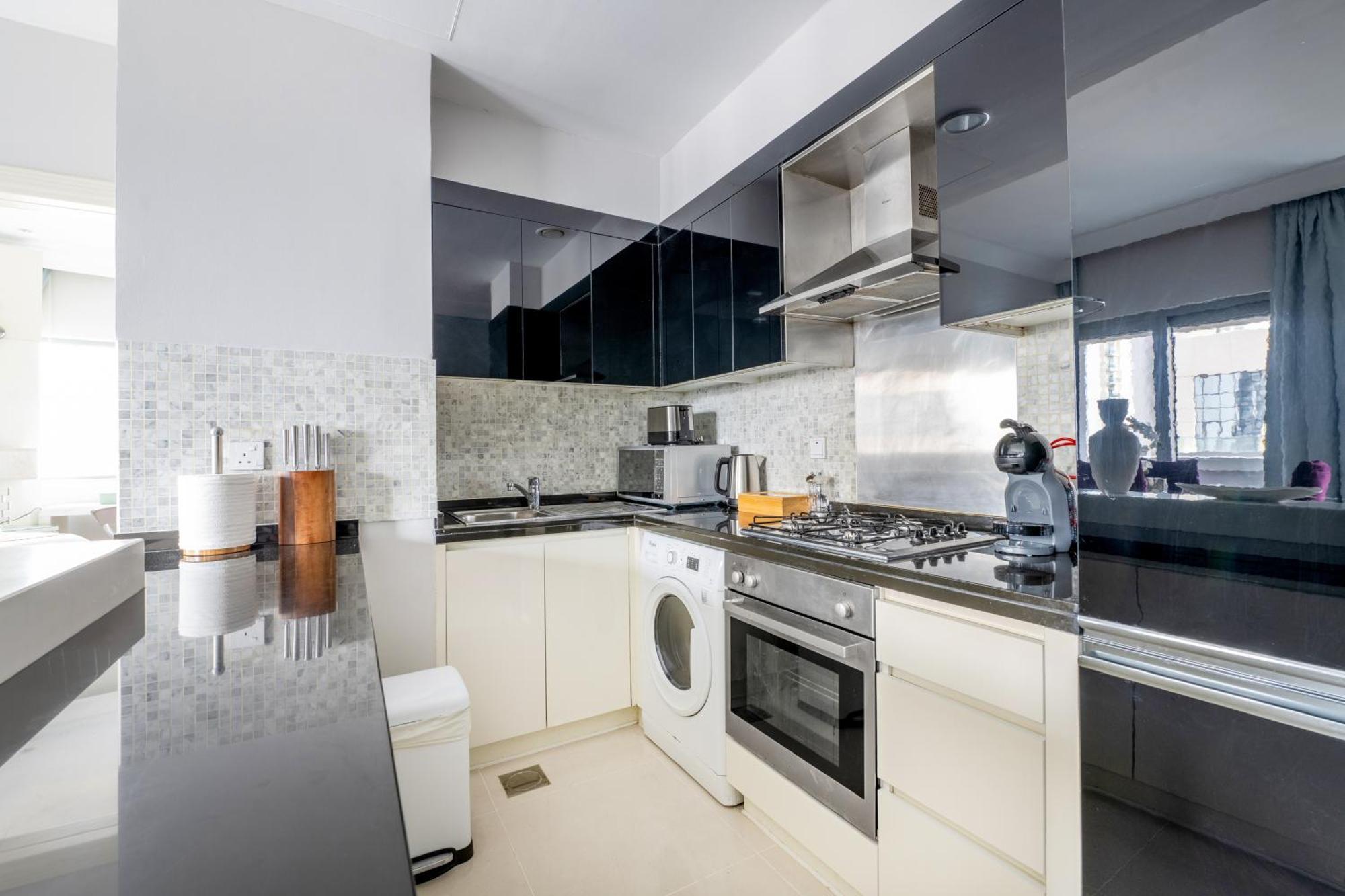 Downtown Luxury - 5 Star Facilities - 5 Min Walk To Mall