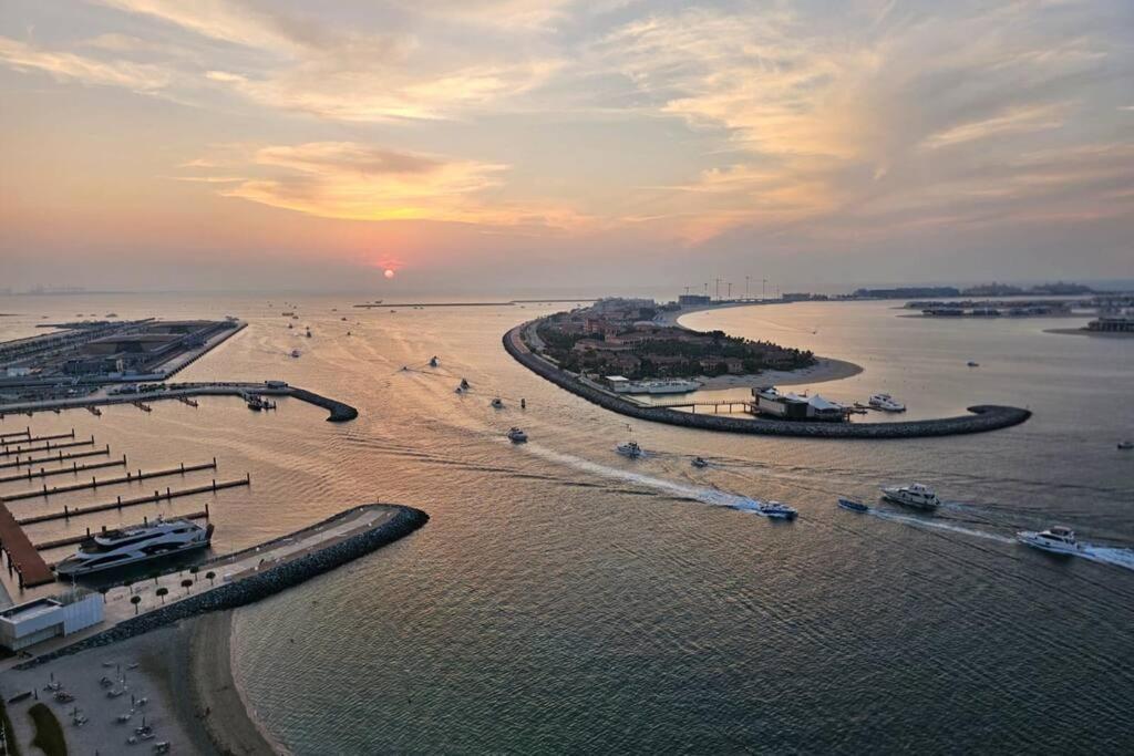 *private Beach* Ocean View Emaar Beachfront Apartamento Dubai