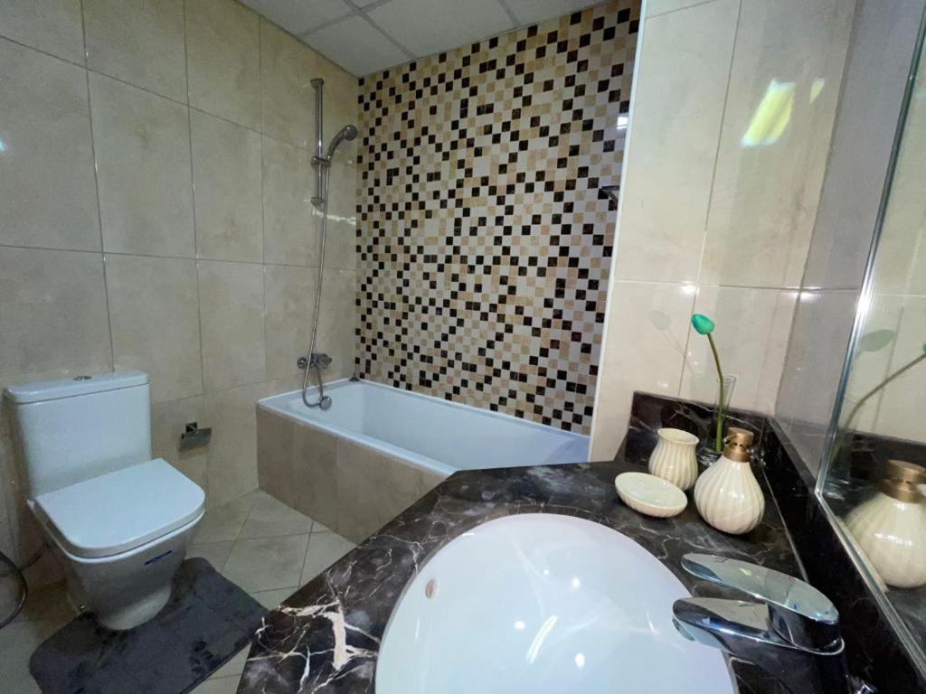 Elite Lux Homes - Two Bedroom Direct Metro Access In Al Furjan,