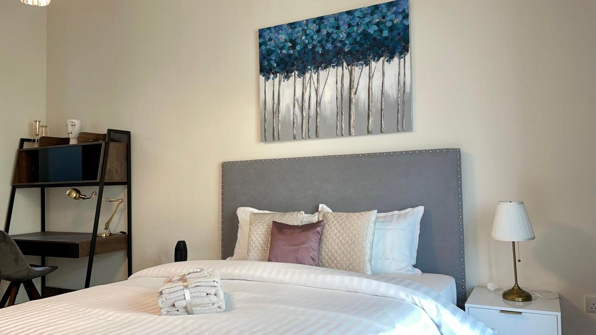 Daire Elite Lux Homes - Two Bedroom Direct Metro Access In Al Furjan, Dubai