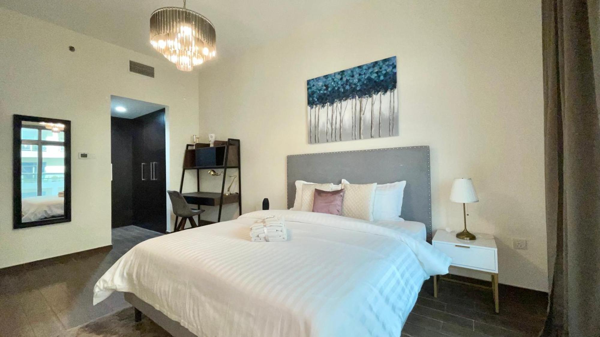 Elite Lux Homes - Two Bedroom Direct Metro Access In Al Furjan, Daire Dubai
