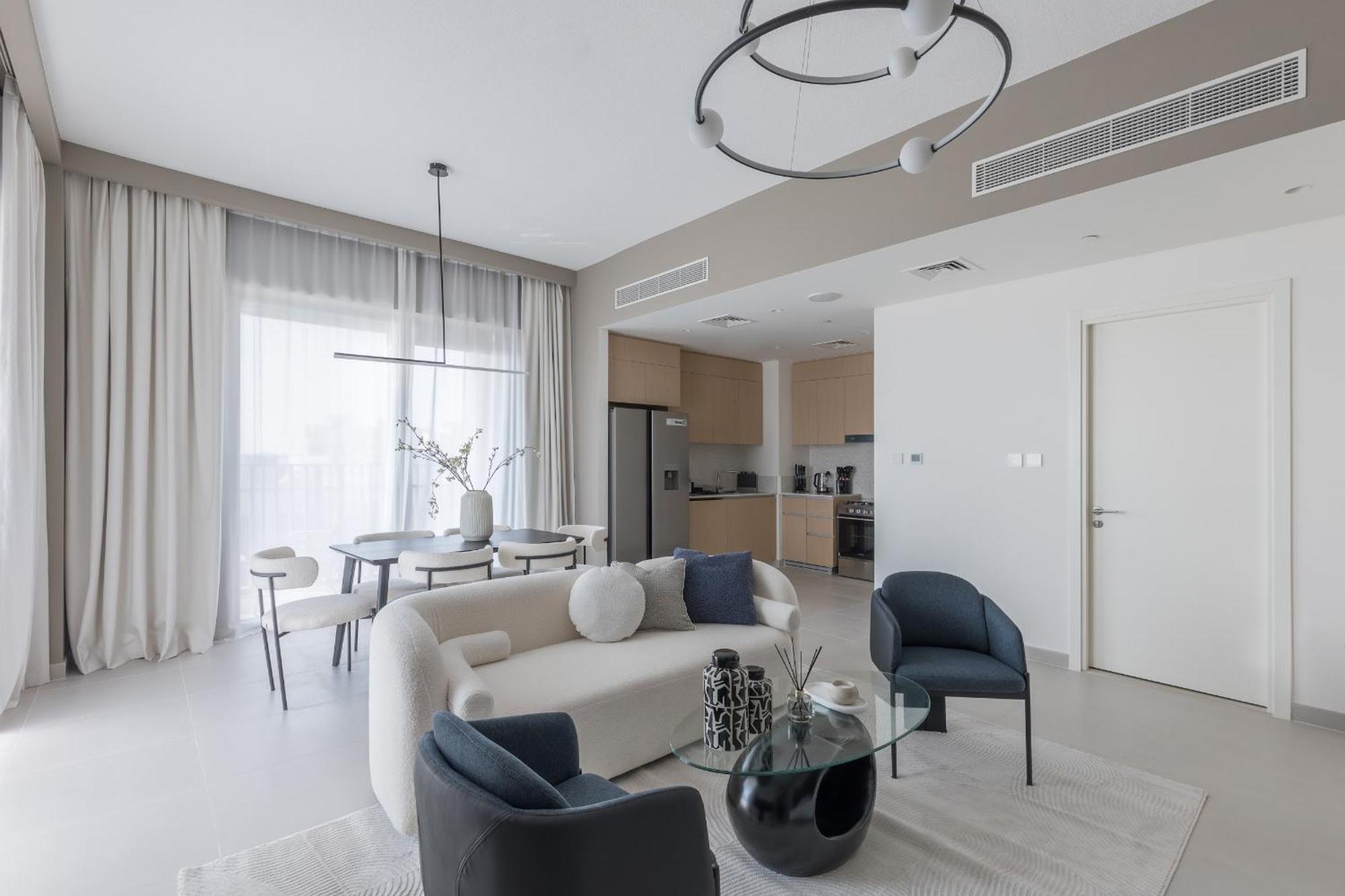 Creek Roomy 3br + Terrace Apartment Dubai