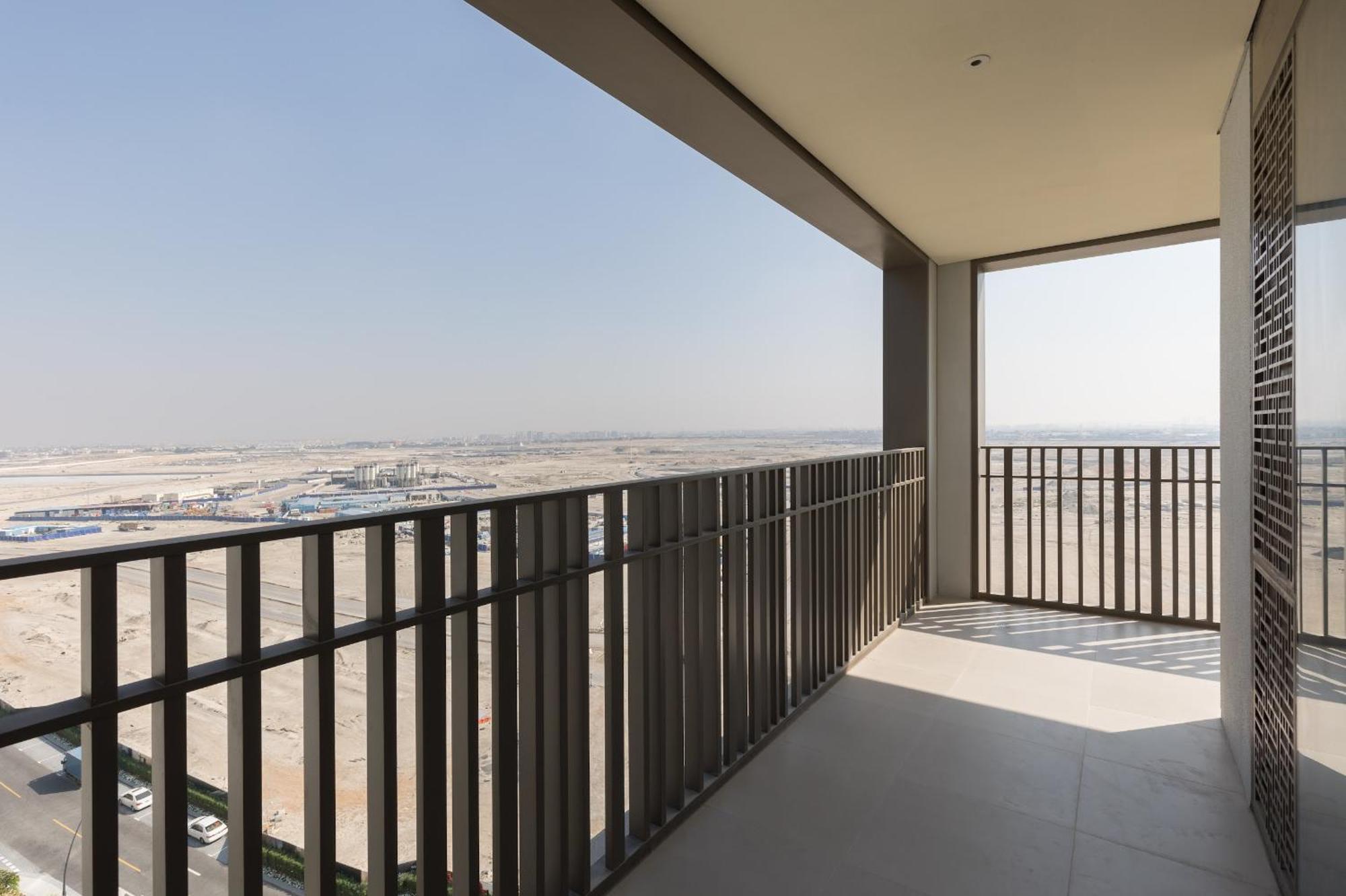 Creek Roomy 3br + Terrace * Dubai