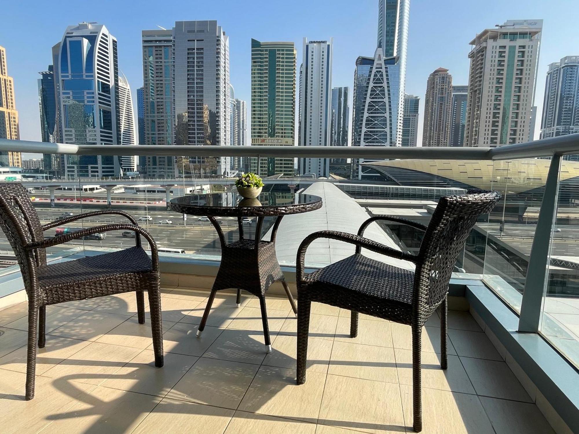 Apartment In Heart Of Marina B Walk To The Jbr