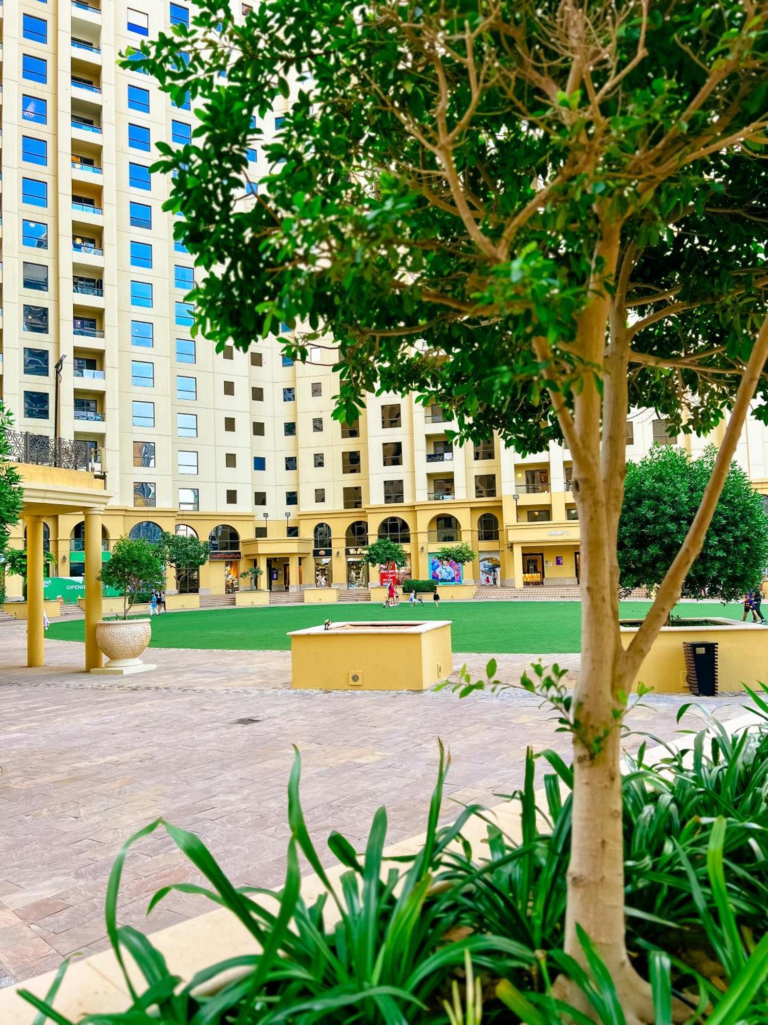 Hostel Urban Panda Sadaf Jbr Dubai