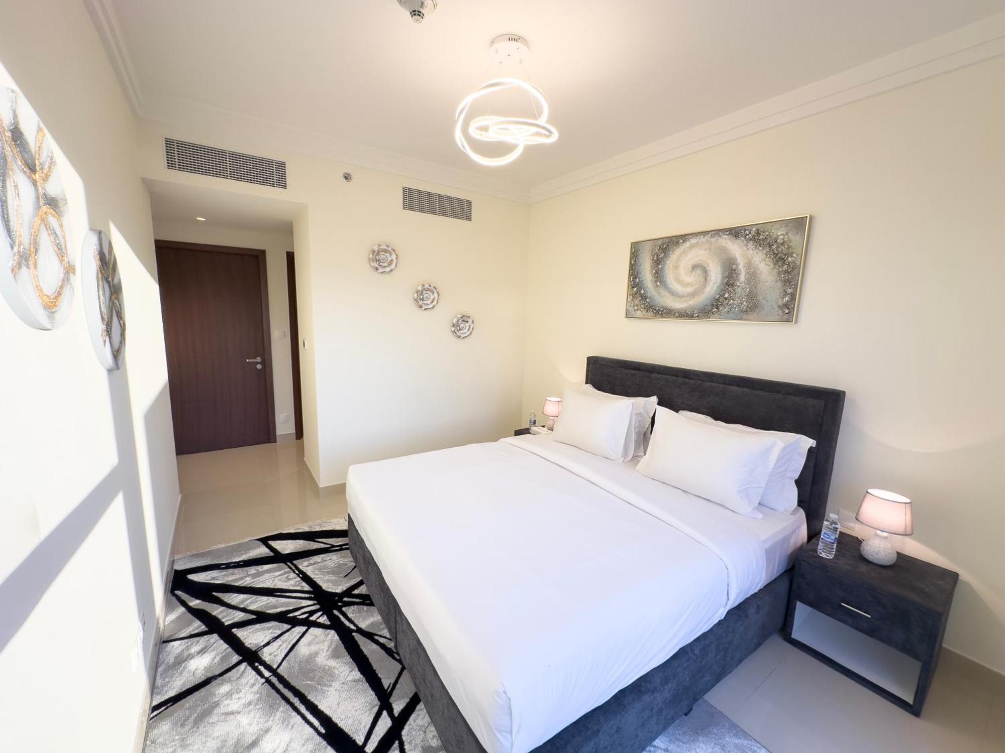 Durrani Homes - Lux 2br With Direct Bridge Access To Mall * Dubai