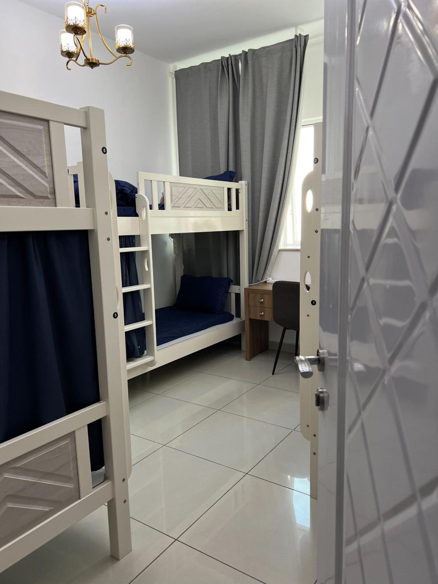 Hostel Urban Panda Marina Dubai