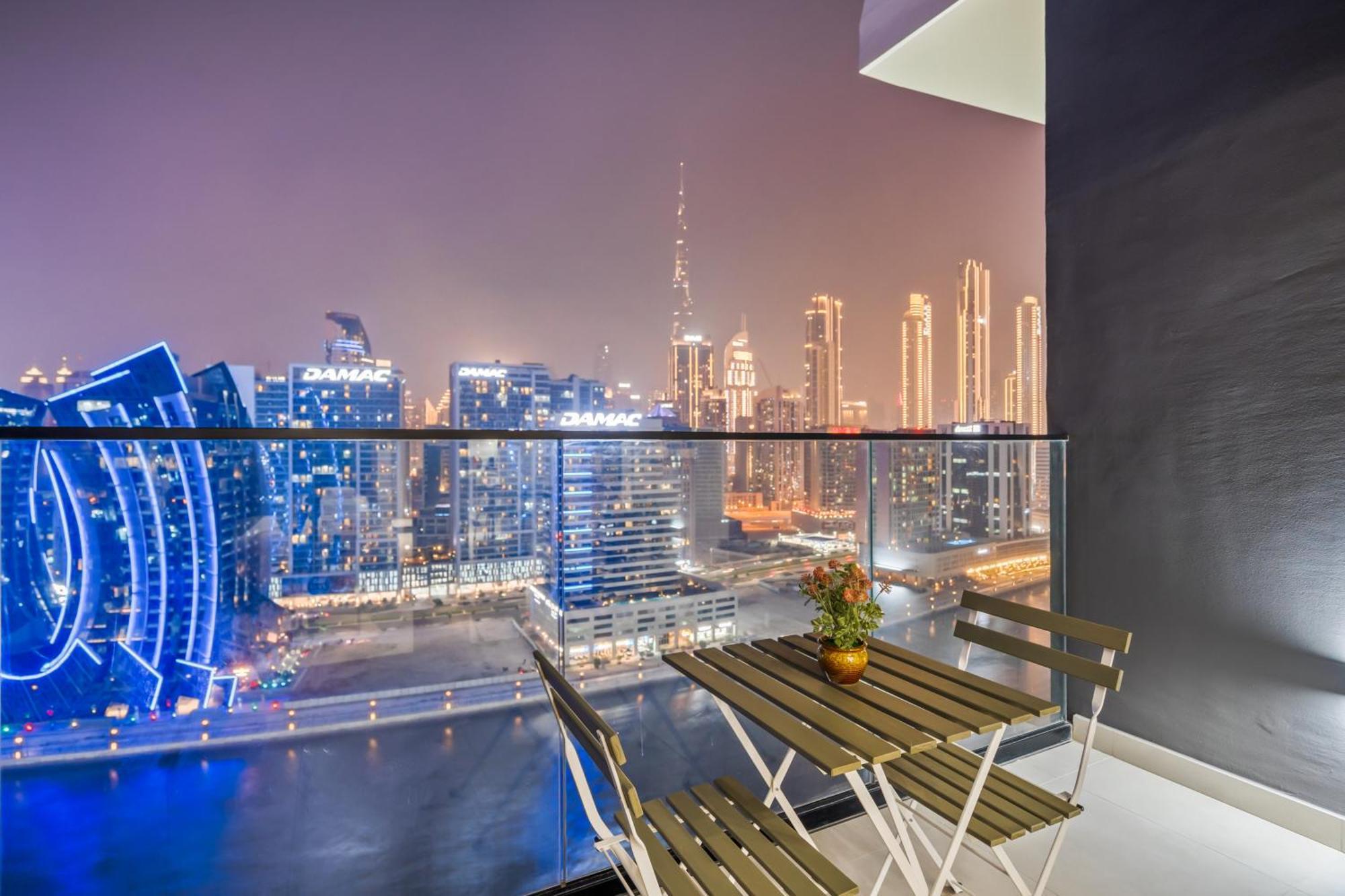 Apartment Business Bay With Stunning Views Dubai
