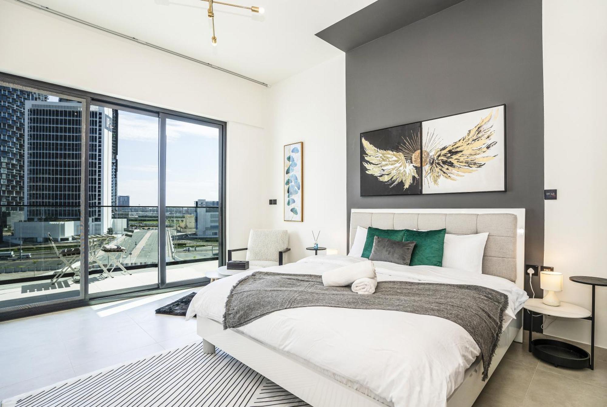 Business Bay With Stunning Views Apartment *