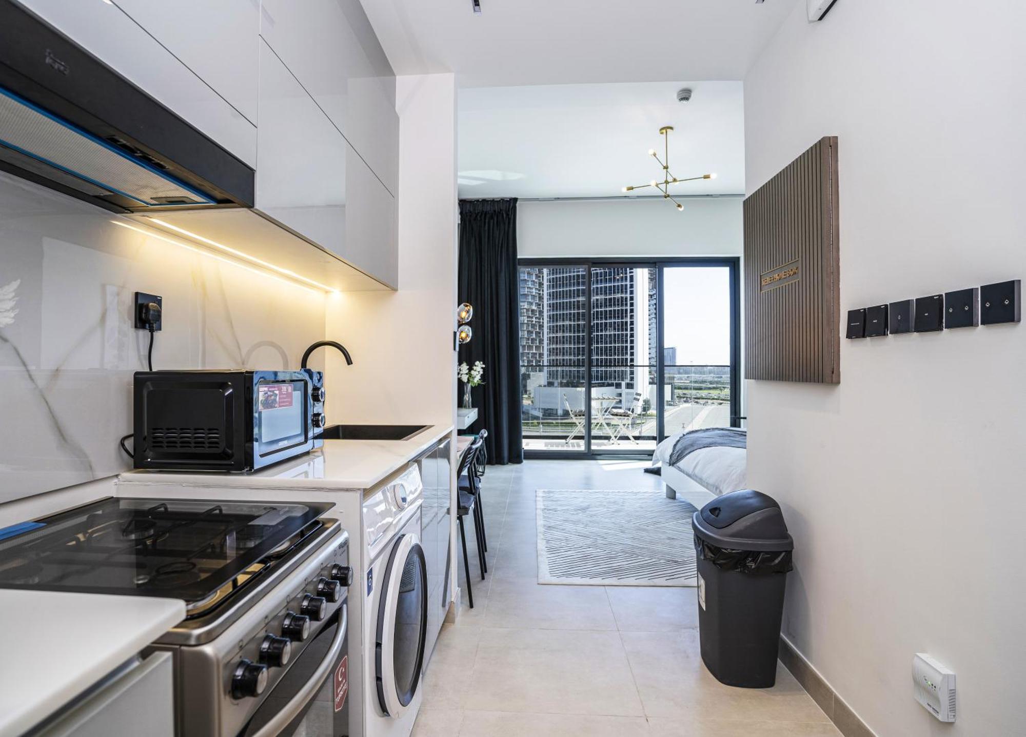 Business Bay With Stunning Views Apartment