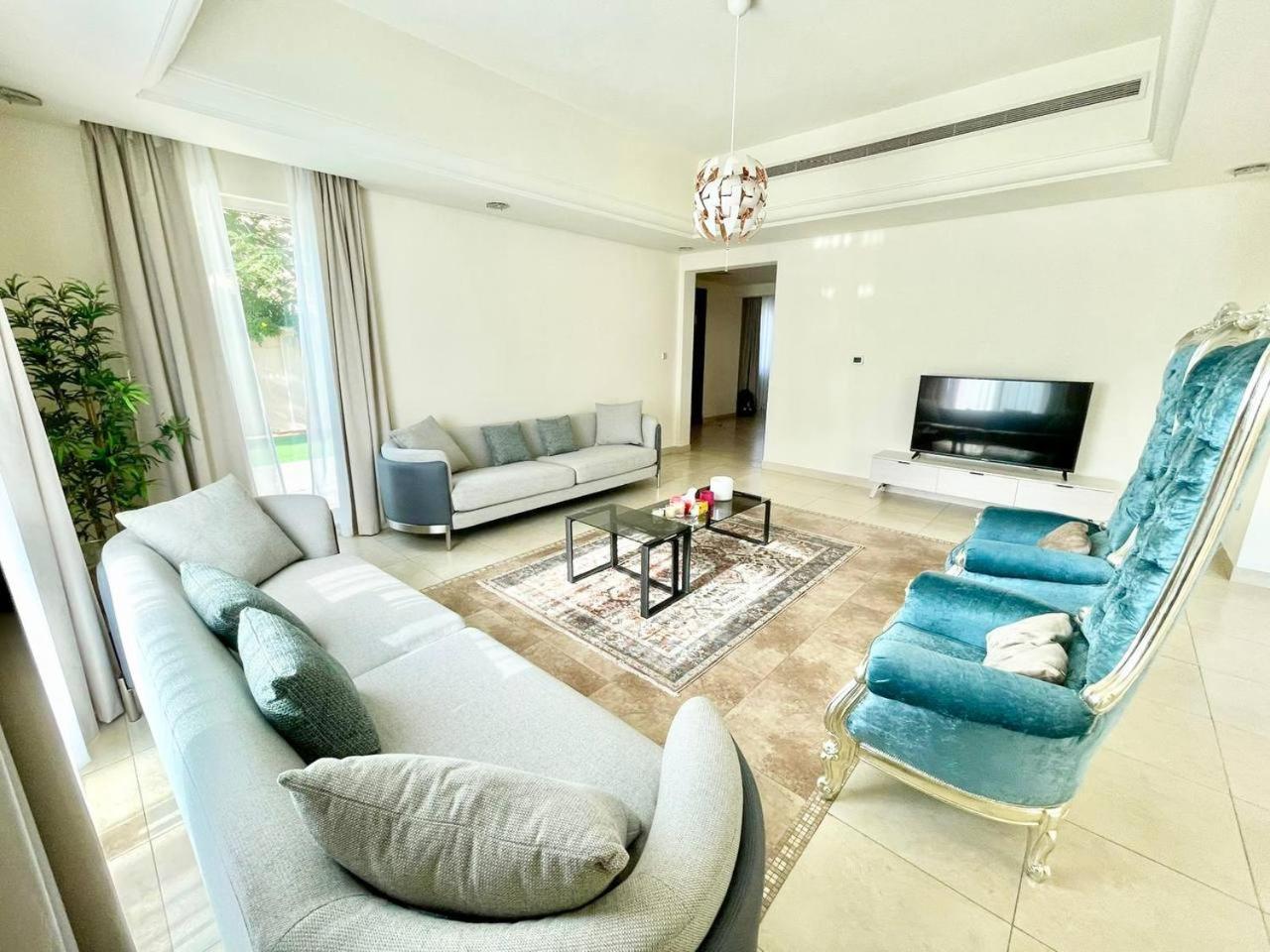 Golf Facing 5bedroom In Novelia Village Villa