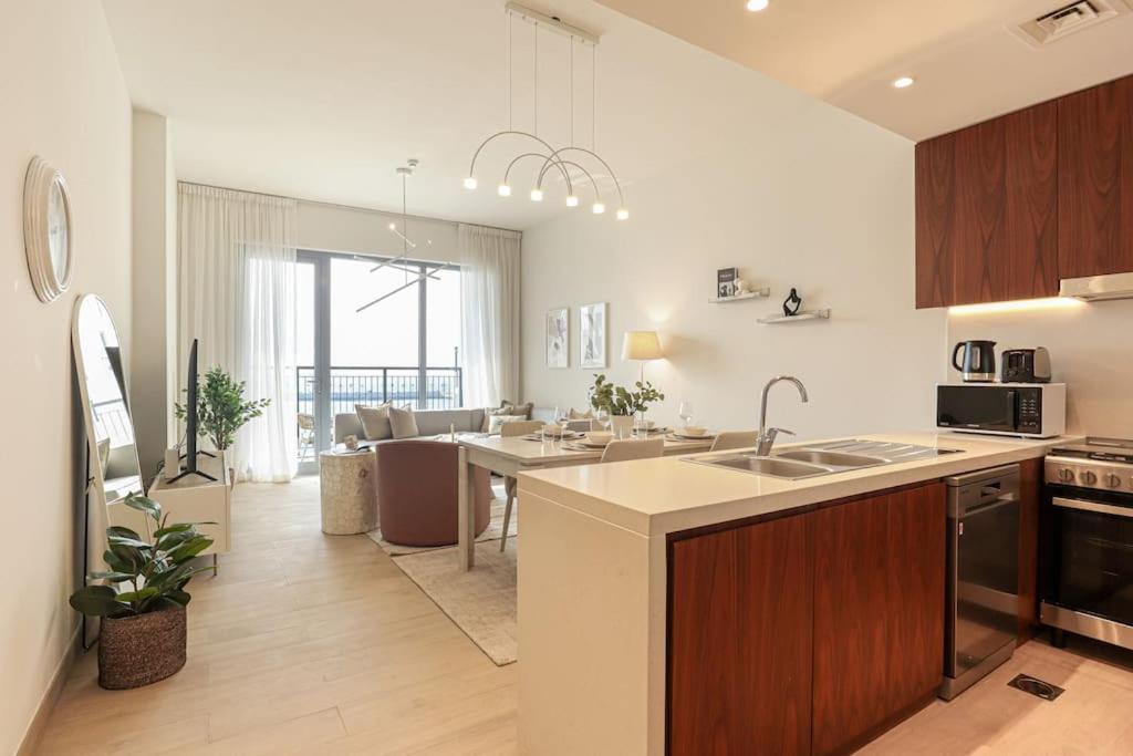 Higuests - Dream In Our Cozy 2br In La Rive Community Dubai