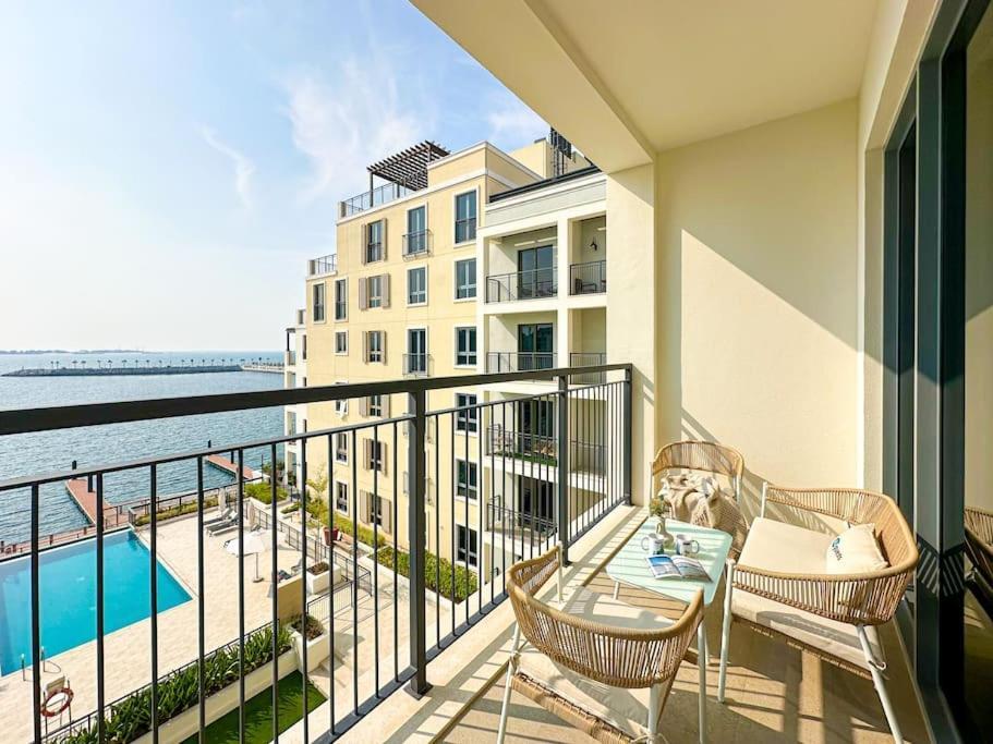 Higuests - Dream In Our Cozy 2br In La Rive Community Apartment Dubai