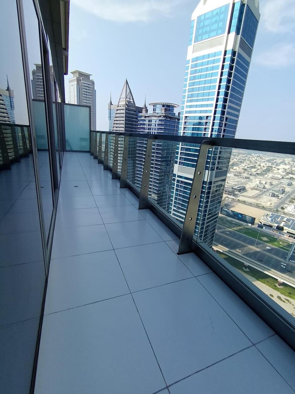 Paramount Midtown By Fortune Homes Apartamento