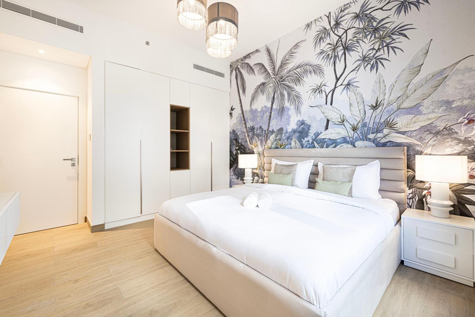Magnificent Beachfront 1br With Private Access Apartment