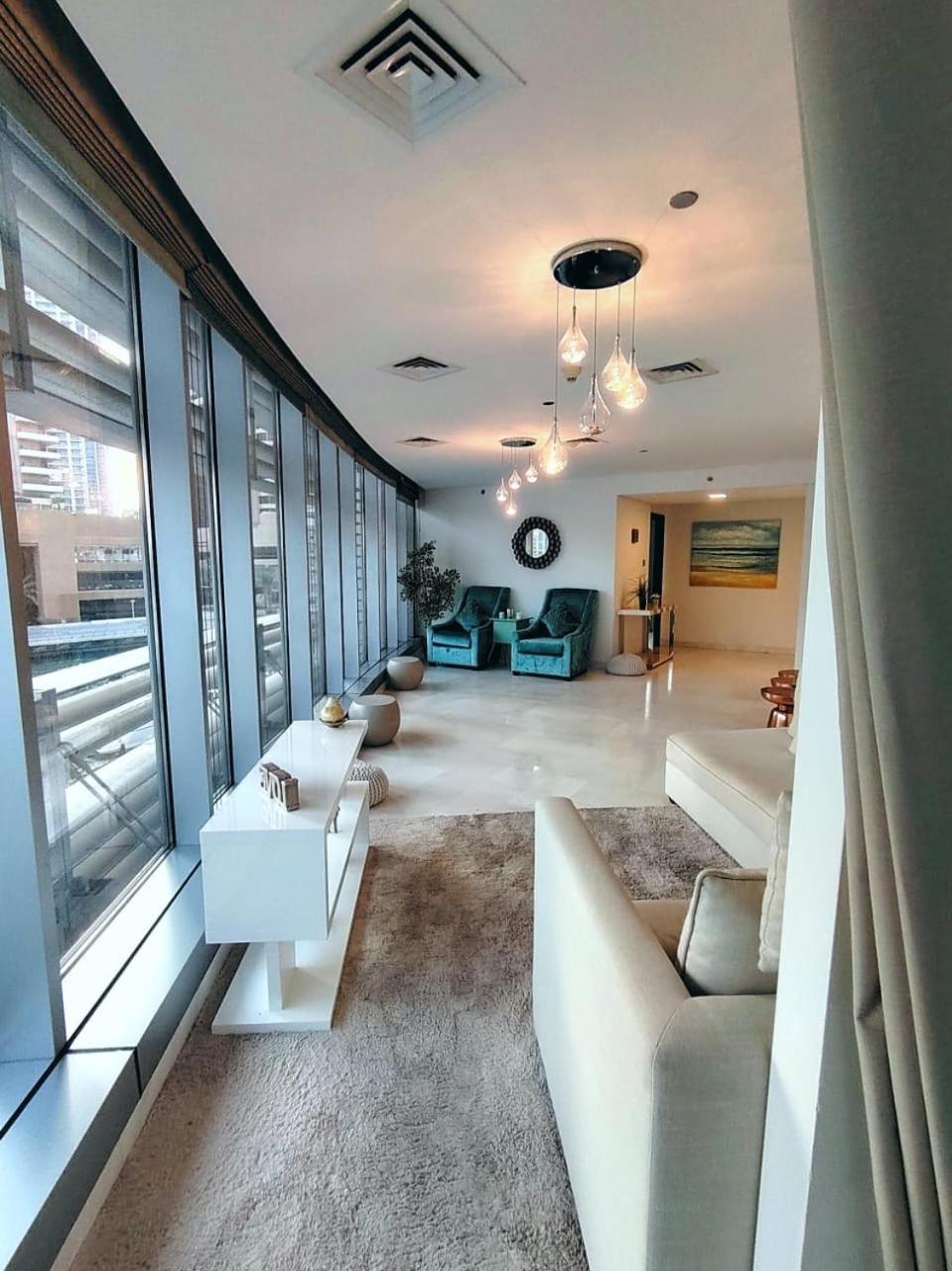Apartment Full Marina View Cayan Tower *