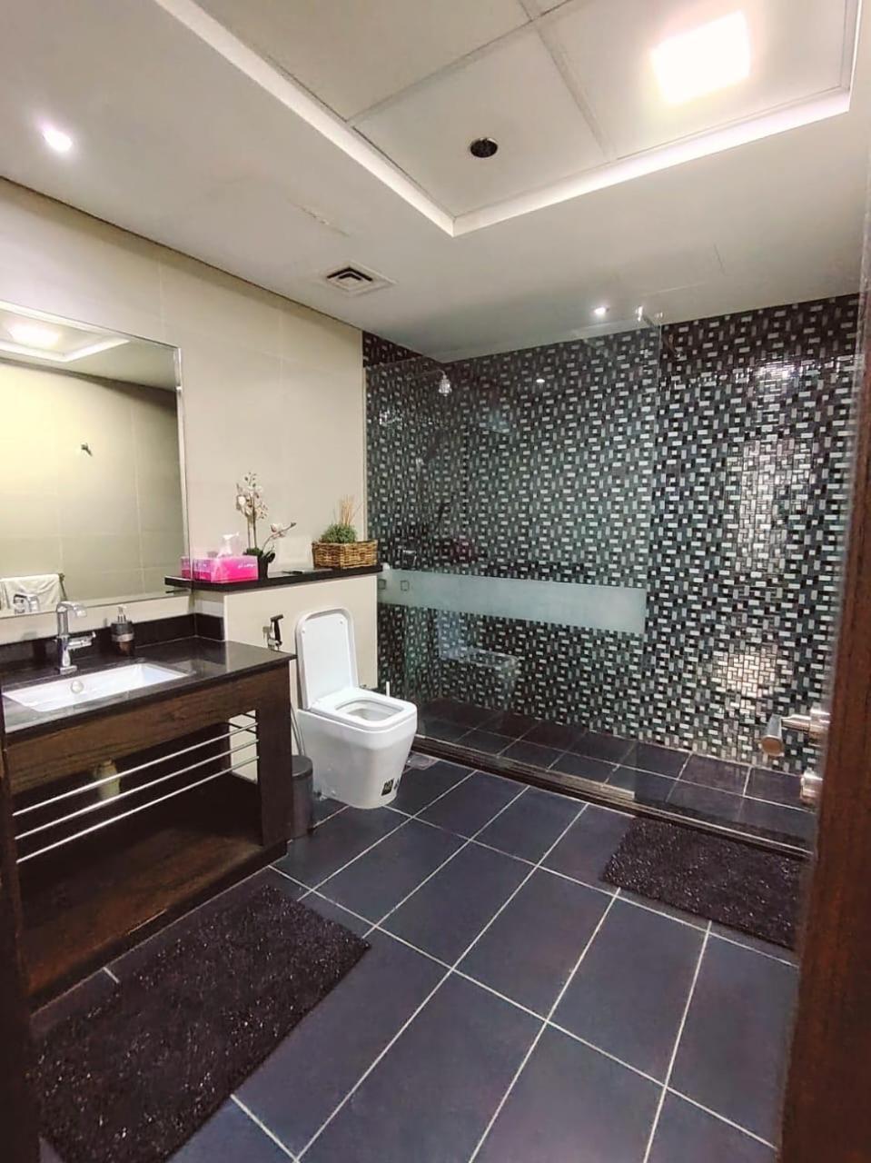 Apartment Full Marina View Cayan Tower