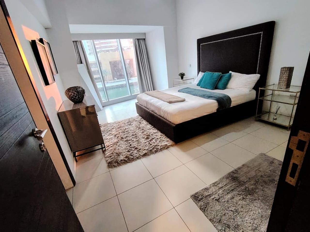 Full Marina View Cayan Tower * Dubai