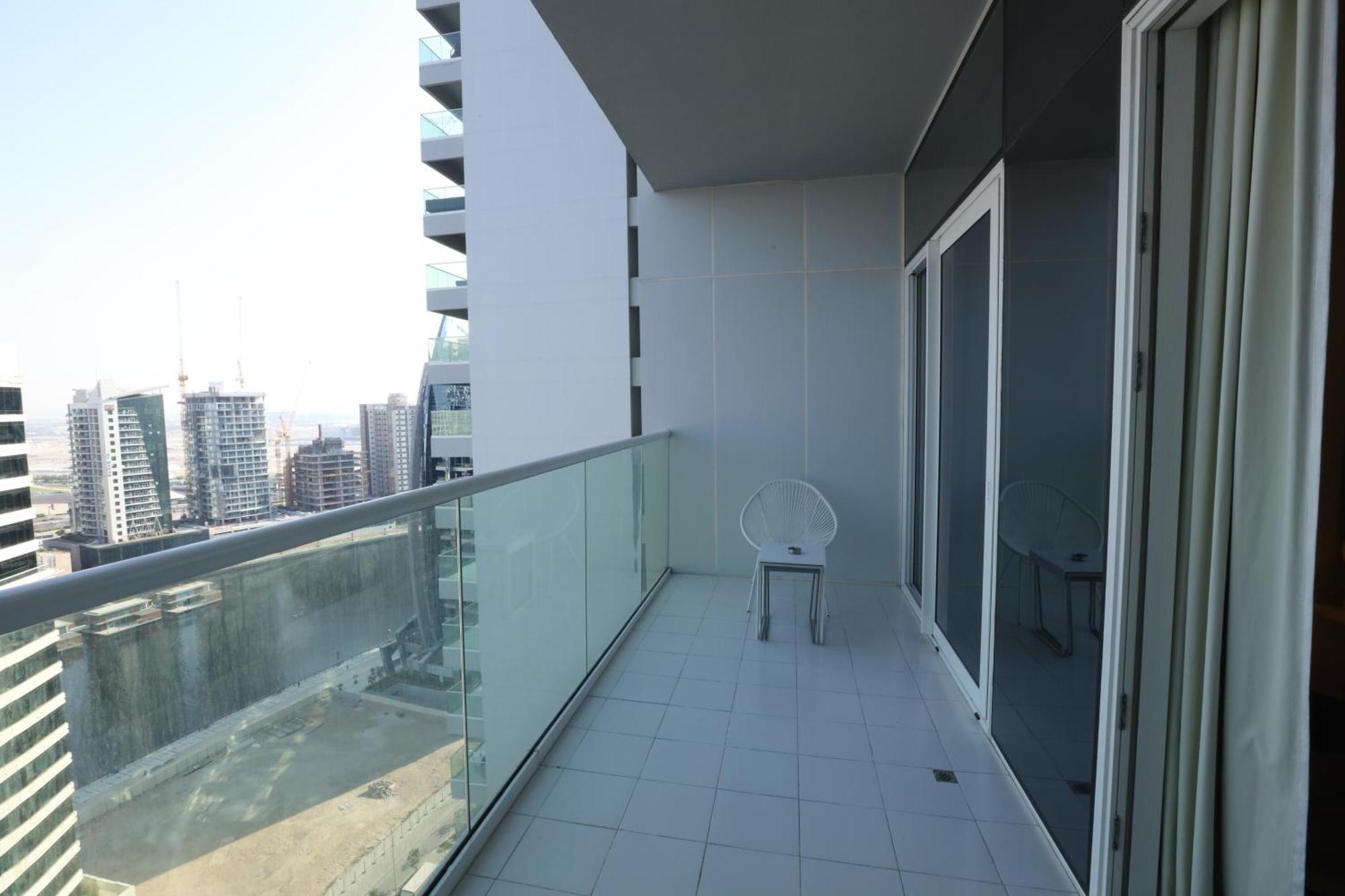 Brown Stone - & Canal View Reva
