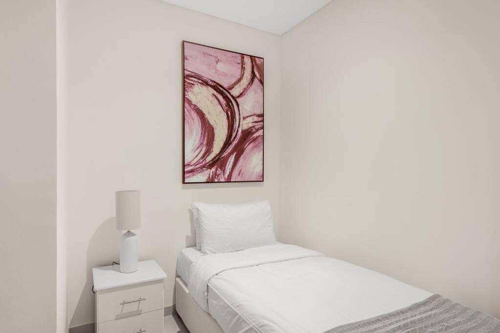 Exclusive 2 & 4 Bedroom Apt With Burj Khalifa - Fountain And City Views By Meerak Apartment *
