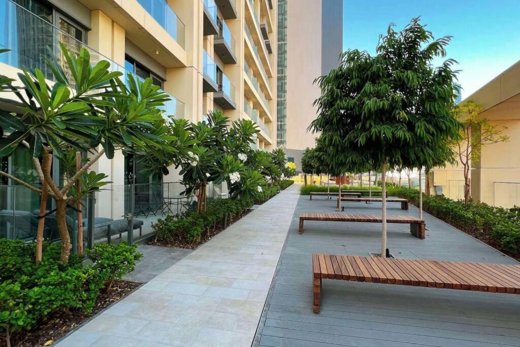 Exclusive 2 & 4 Bedroom Apt With Burj Khalifa - Fountain And City Views By Meerak Apartment *