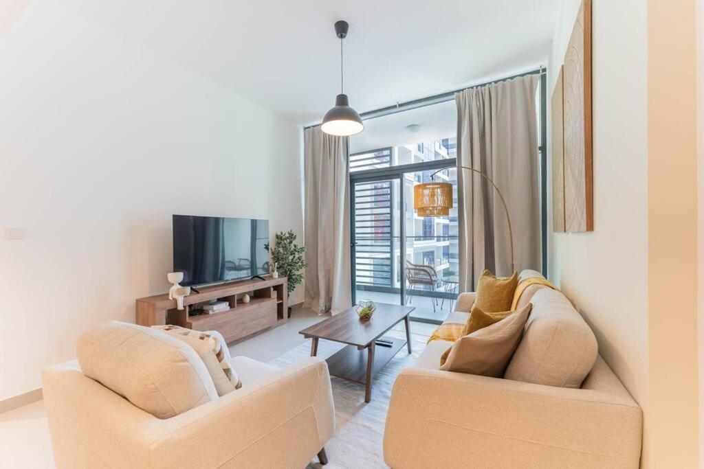 Apartment Exclusive 1 Bedroom In Hills Estate *