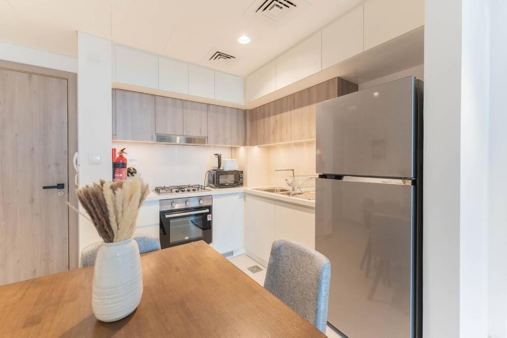 Apartment Exclusive 1 Bedroom In Hills Estate Dubai