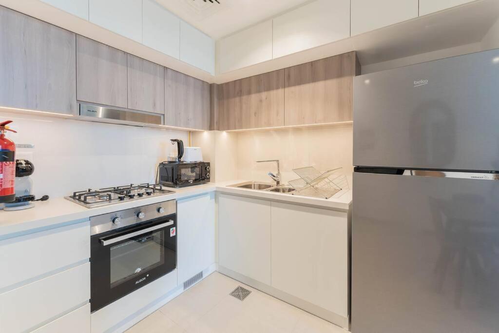 Exclusive 1 Bedroom In Hills Estate * Dubai