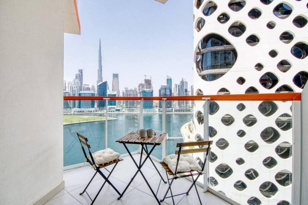 Apartment Lux Marasi Moods 2bd 7px Burj Khalifa & Canal Views Dubai