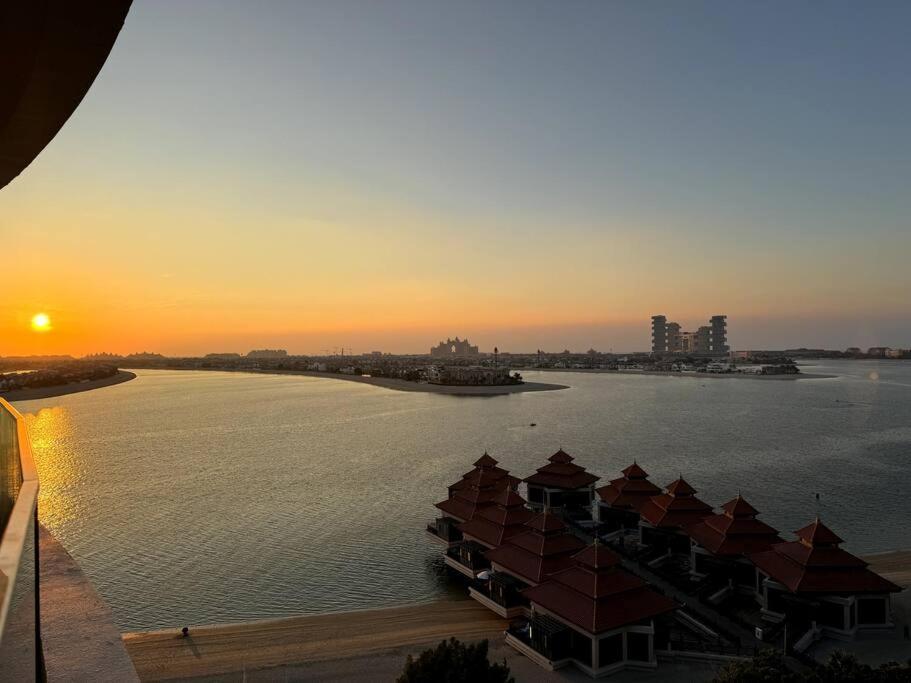 Apartamento Luxury Mina Azizi Palm Jumeirah-private Beach
