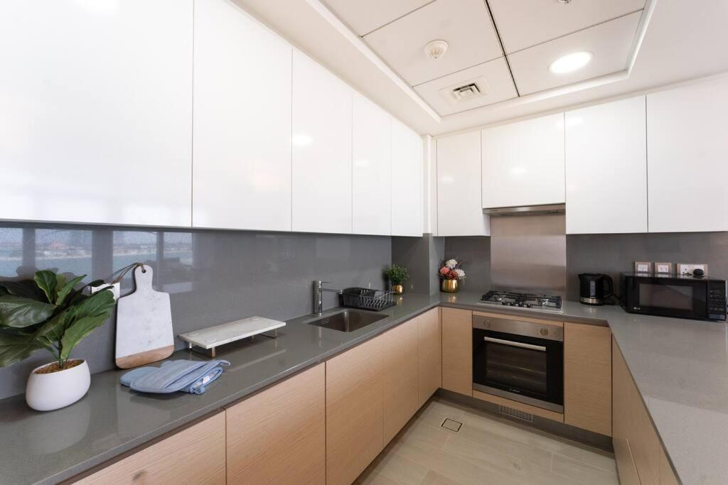 Apartamento Luxury Mina Azizi Palm Jumeirah-private Beach Dubai