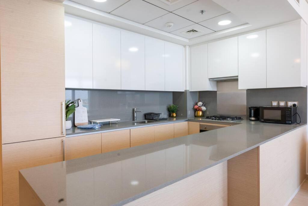 Apartamento Luxury Mina Azizi Palm Jumeirah-private Beach *
