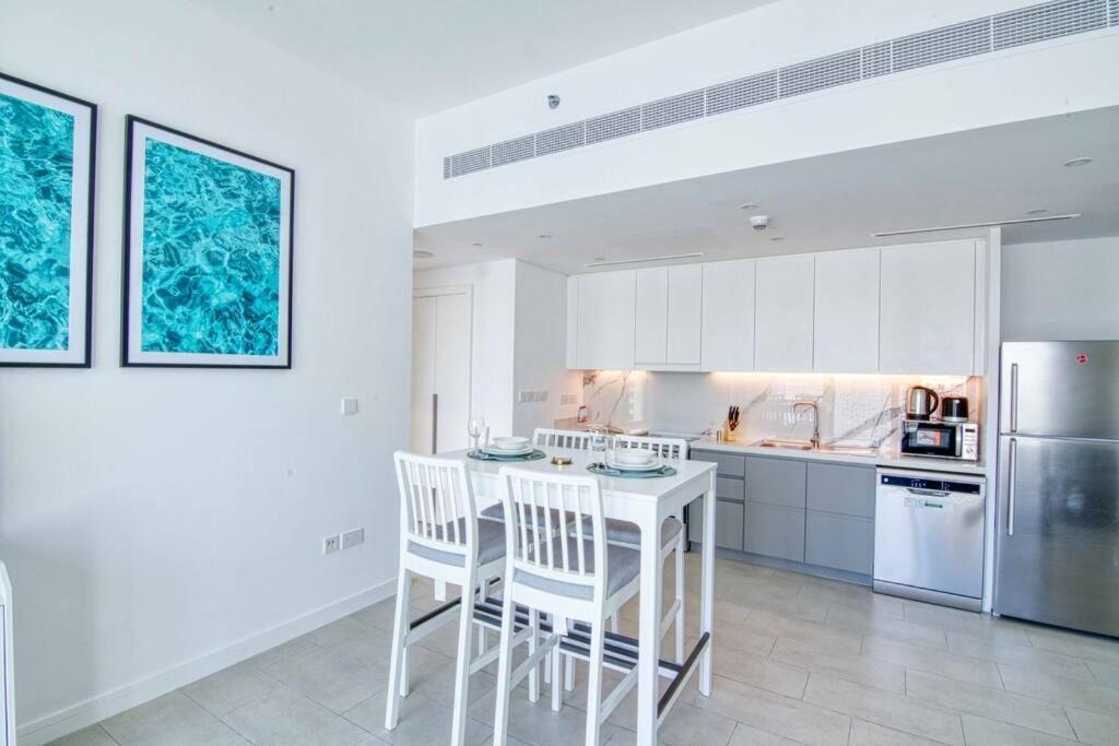 Apartment Delightful 1br In Jbr With Access
